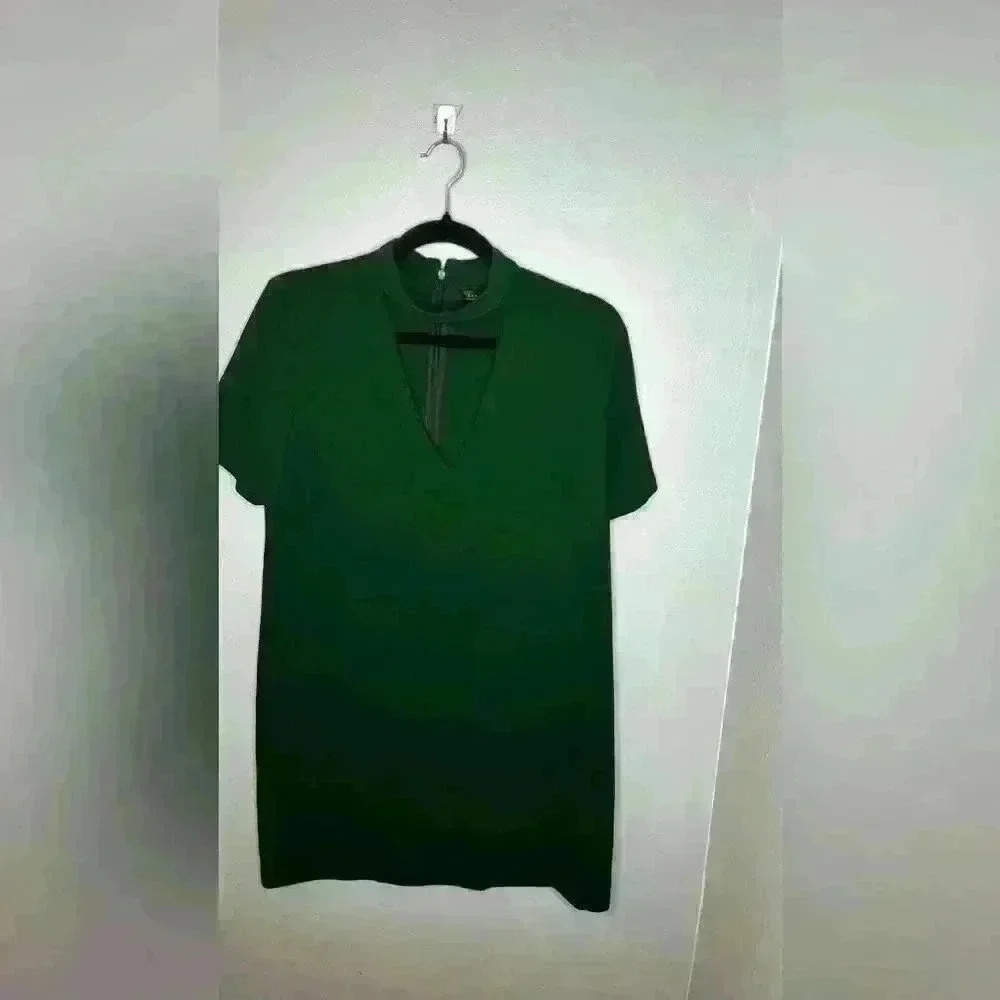 Zara V neck Green Short Sleeves Cut Out Choker Dress Size S